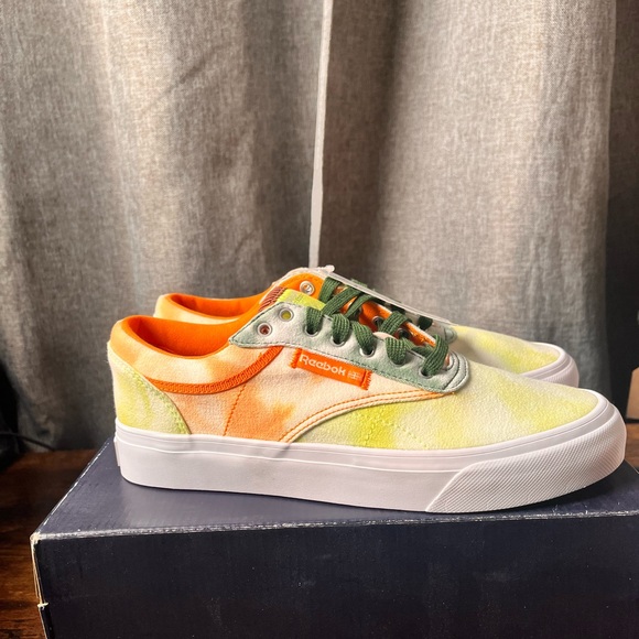 New Rebook  Unisex sneakers size 7 - Picture 6 of 9